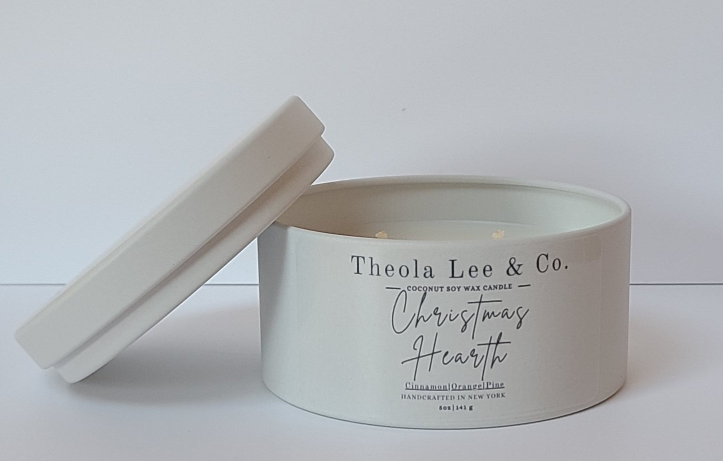 Christmas Hearth 5 oz Tin